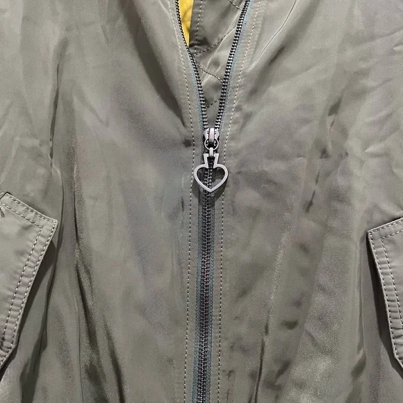 KATE SPADE Twill Flounce Bomber IN OLIVE - Large - Picture 5 of 7